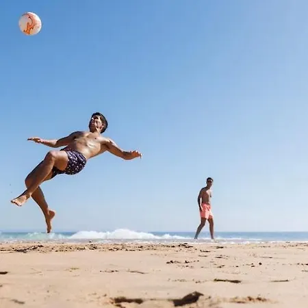 Right By The Sea, Apartman